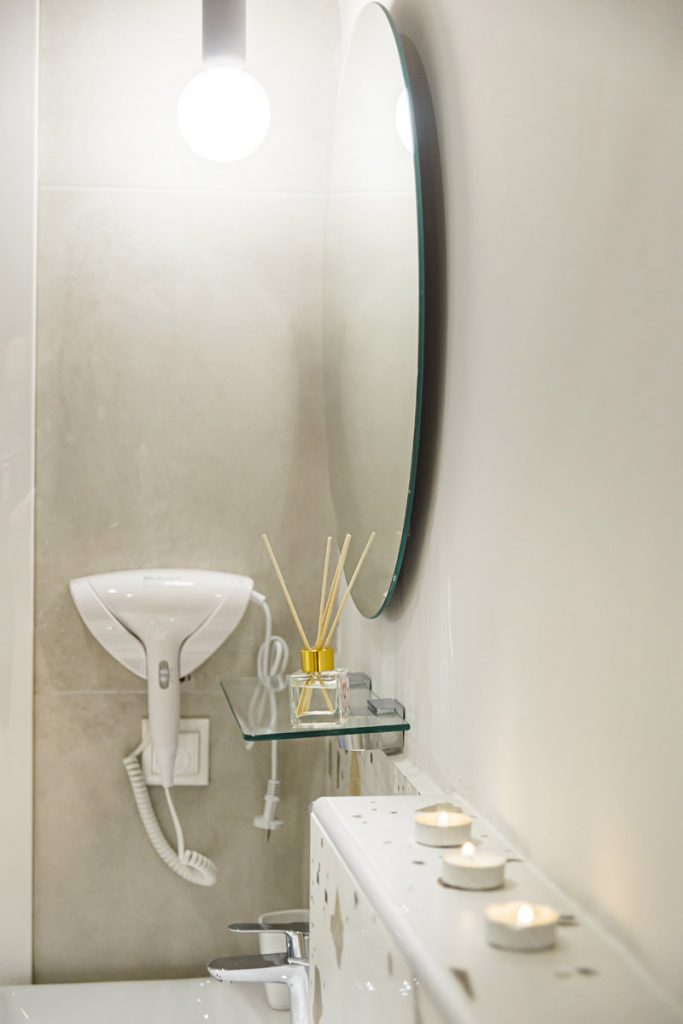 economy-room-9luxuryrooms-13