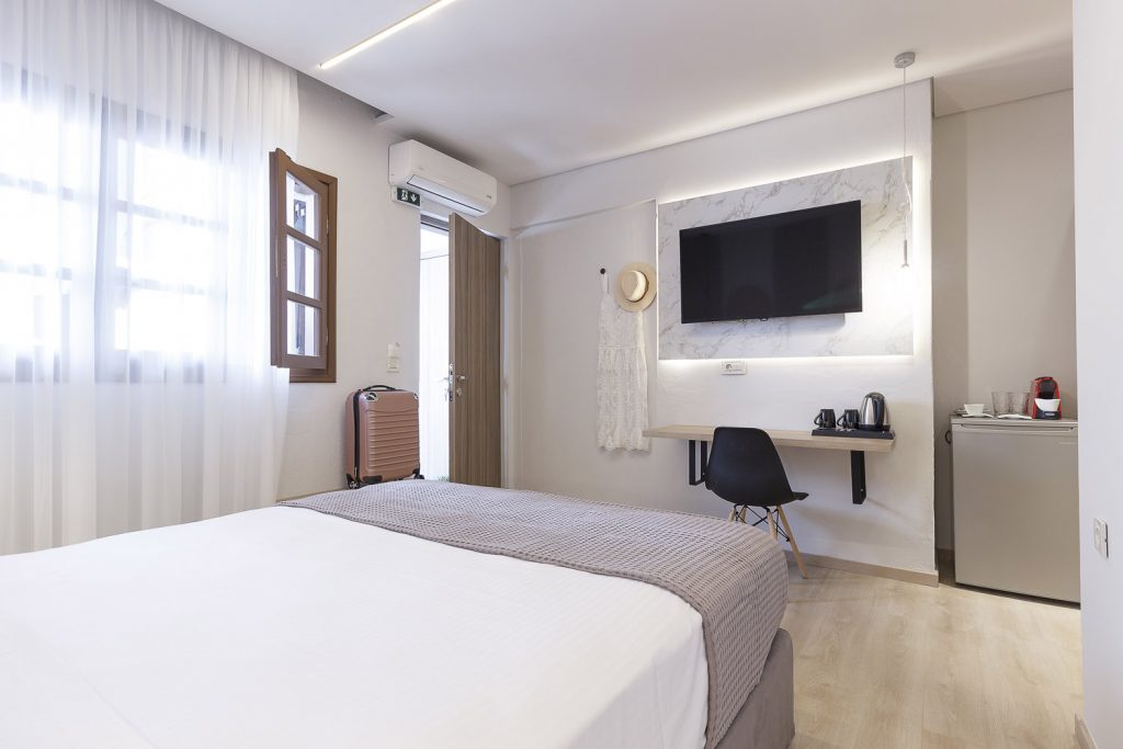 economy-room-9luxuryrooms-2