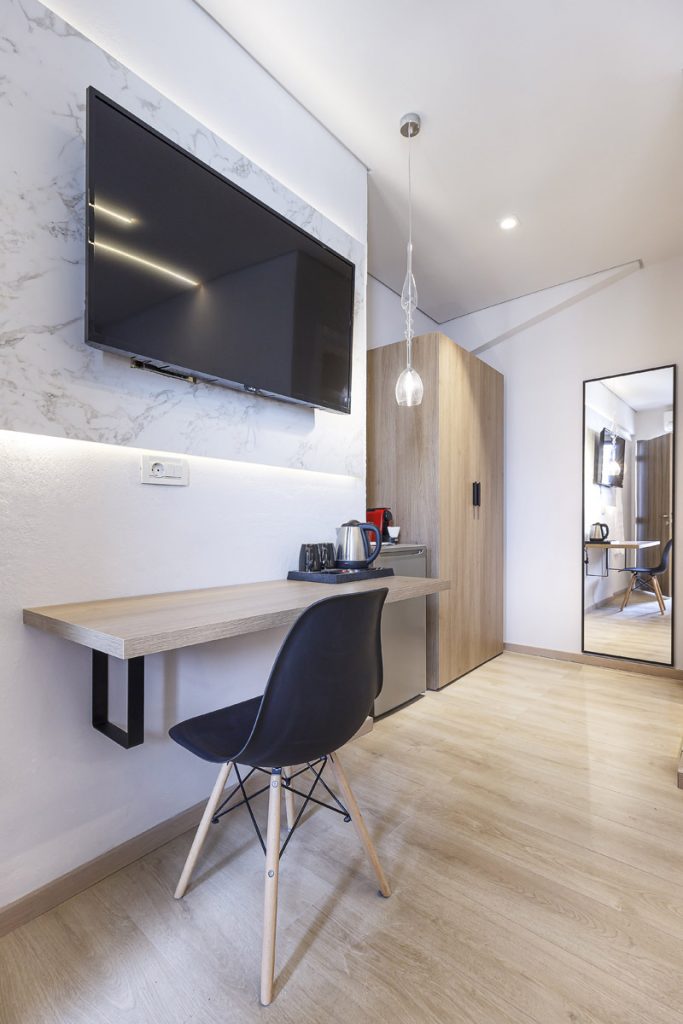 economy-room-9luxuryrooms-5